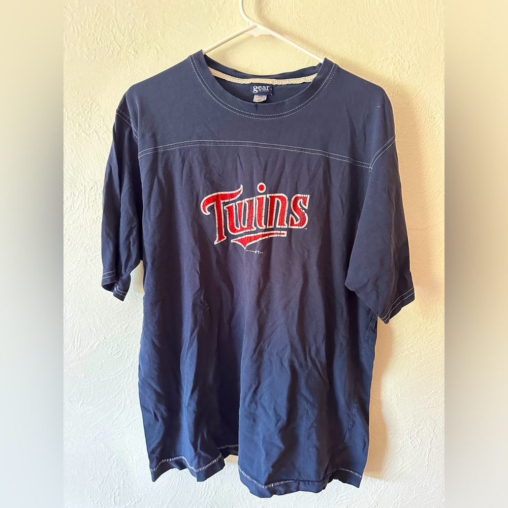 TWINS vintage tshirt
